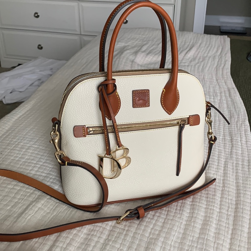 Dooney & Bourke Hand bag